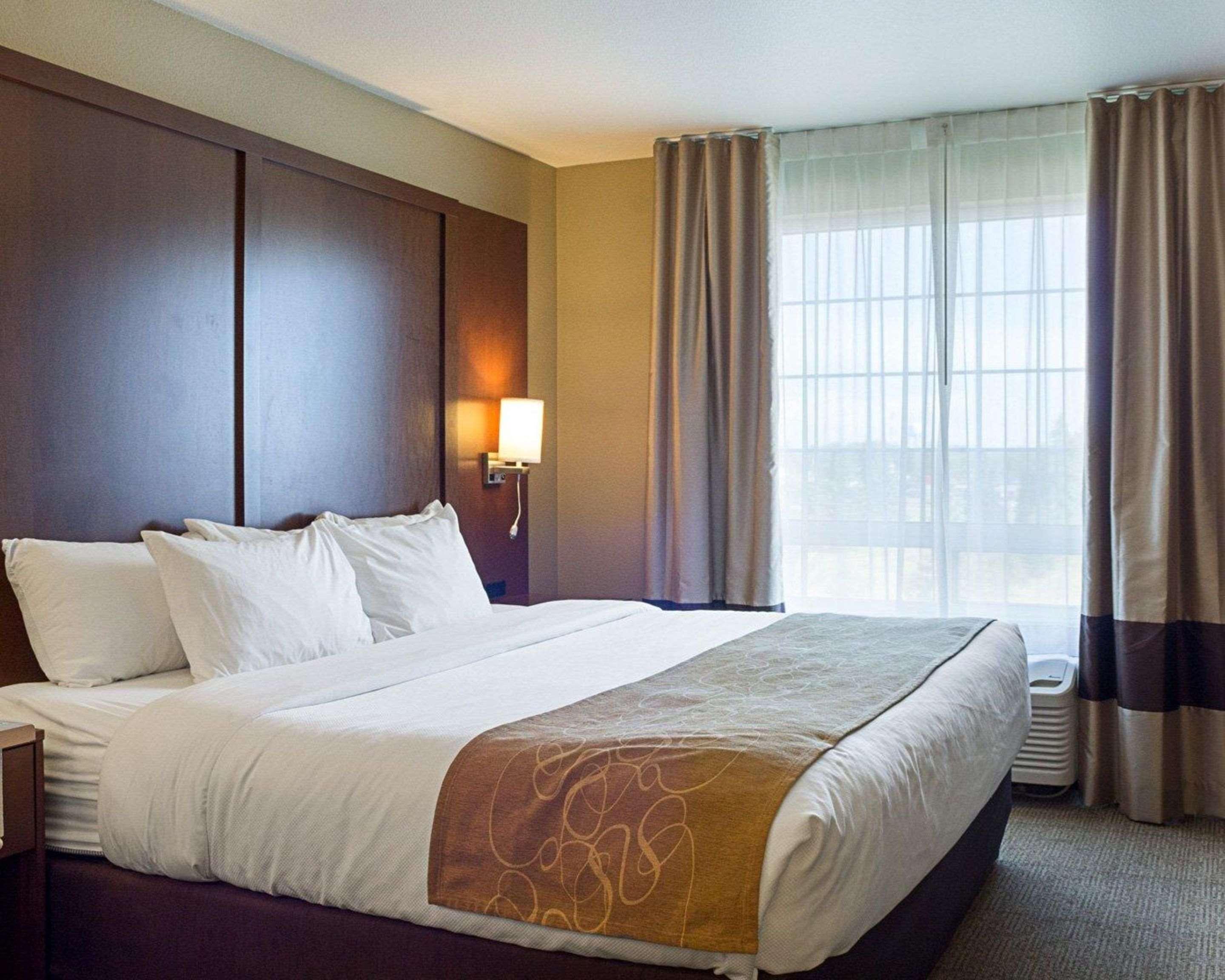 Comfort Suites Minot Buitenkant foto