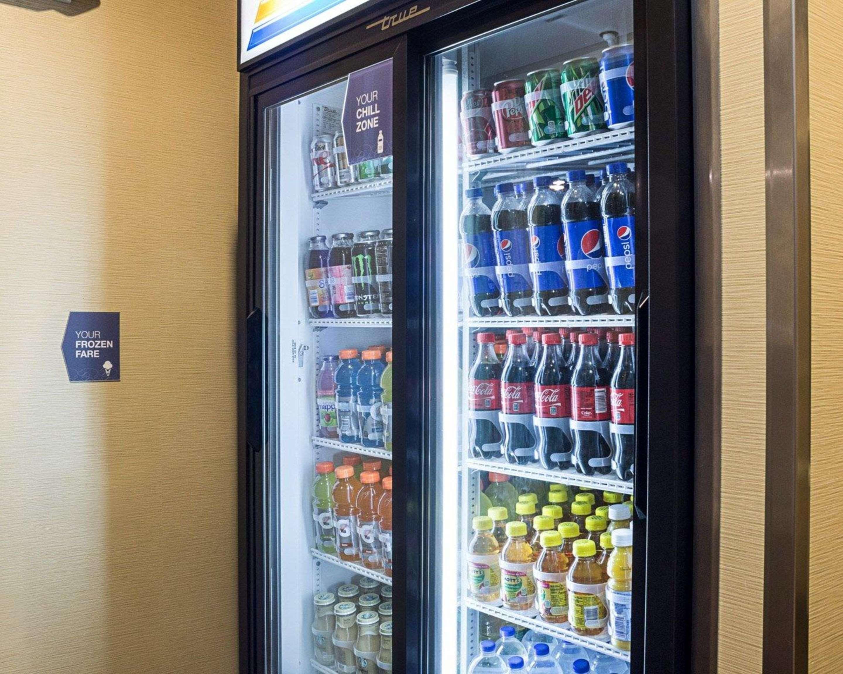 Comfort Suites Minot Buitenkant foto