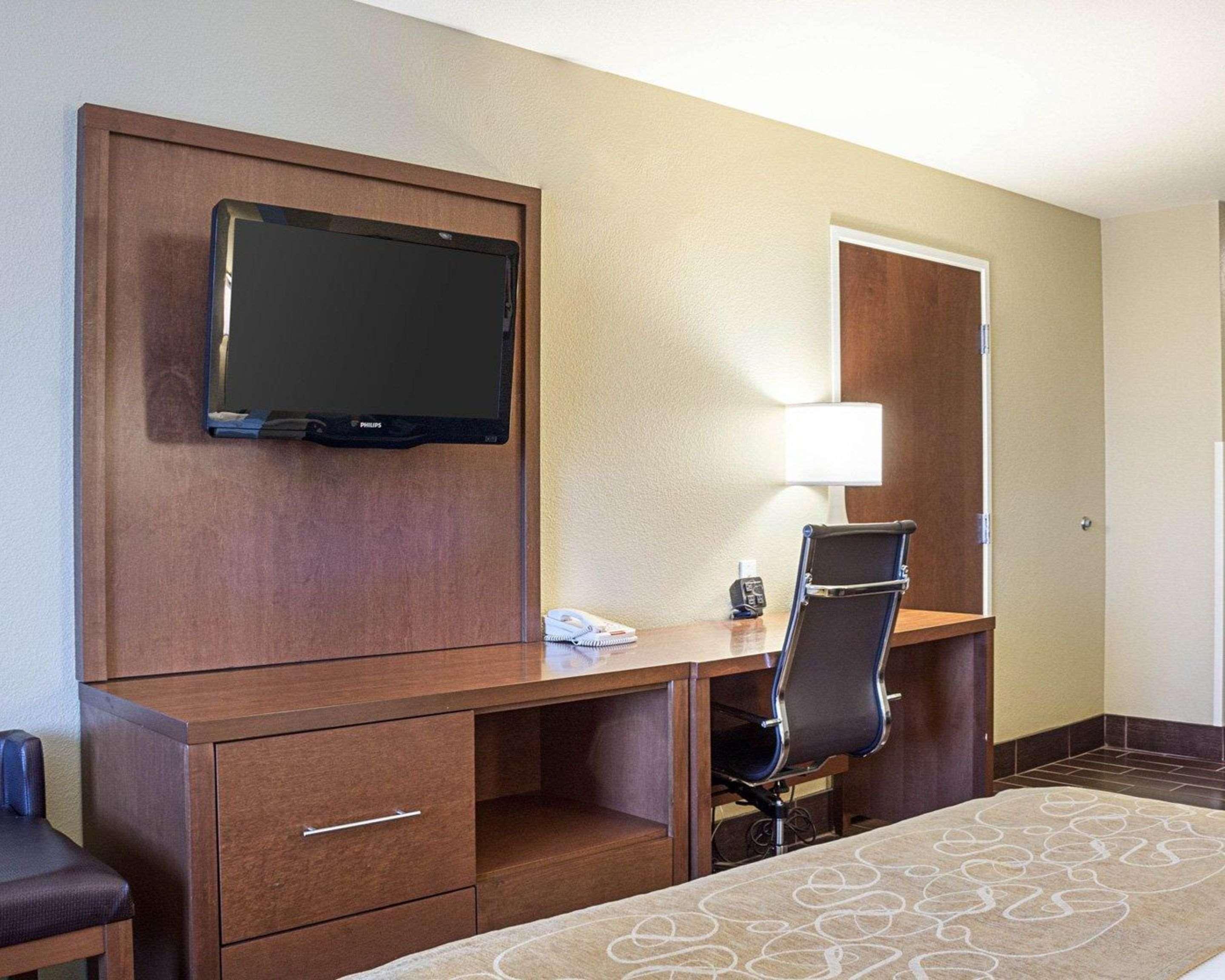 Comfort Suites Minot Buitenkant foto