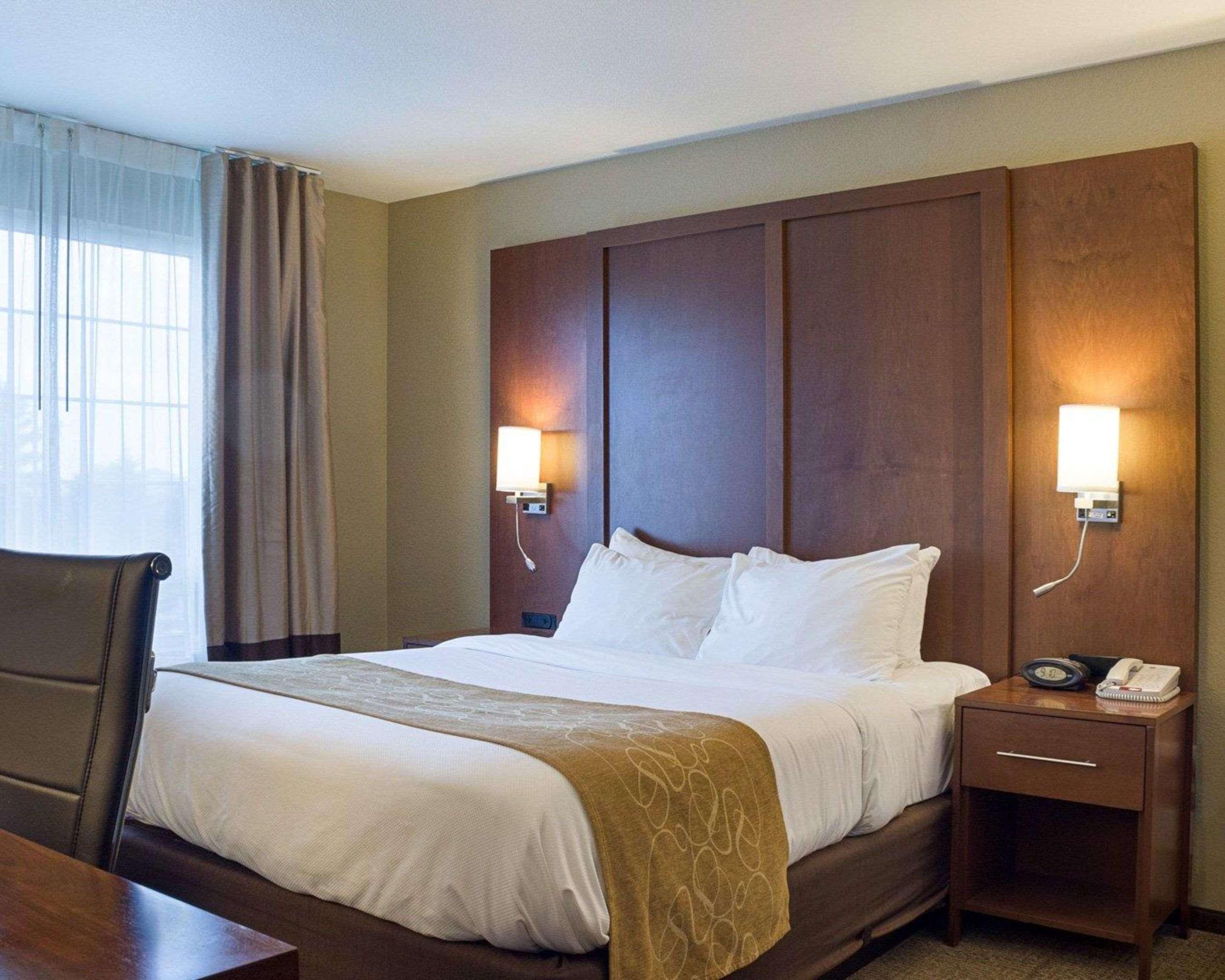 Comfort Suites Minot Buitenkant foto