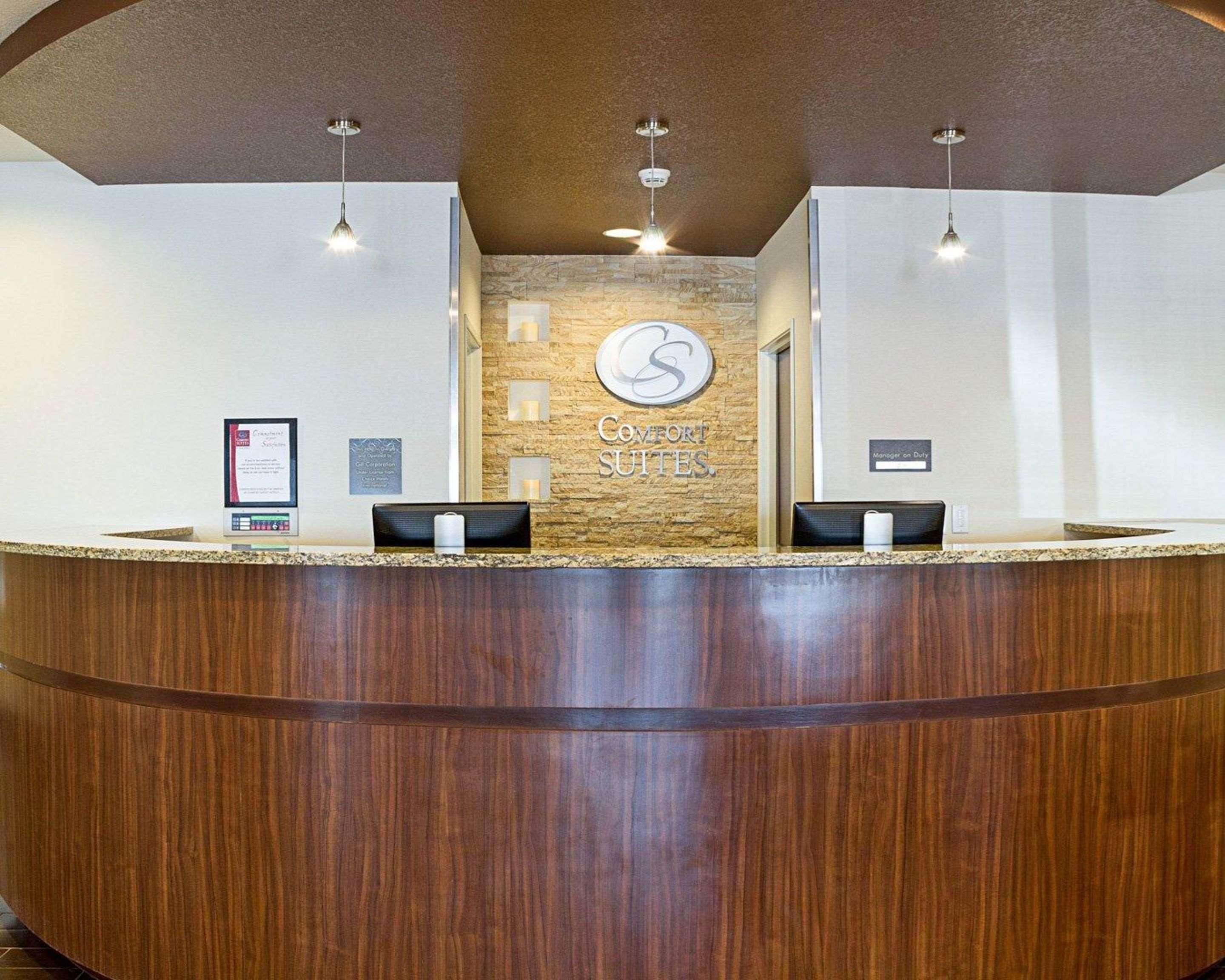 Comfort Suites Minot Buitenkant foto