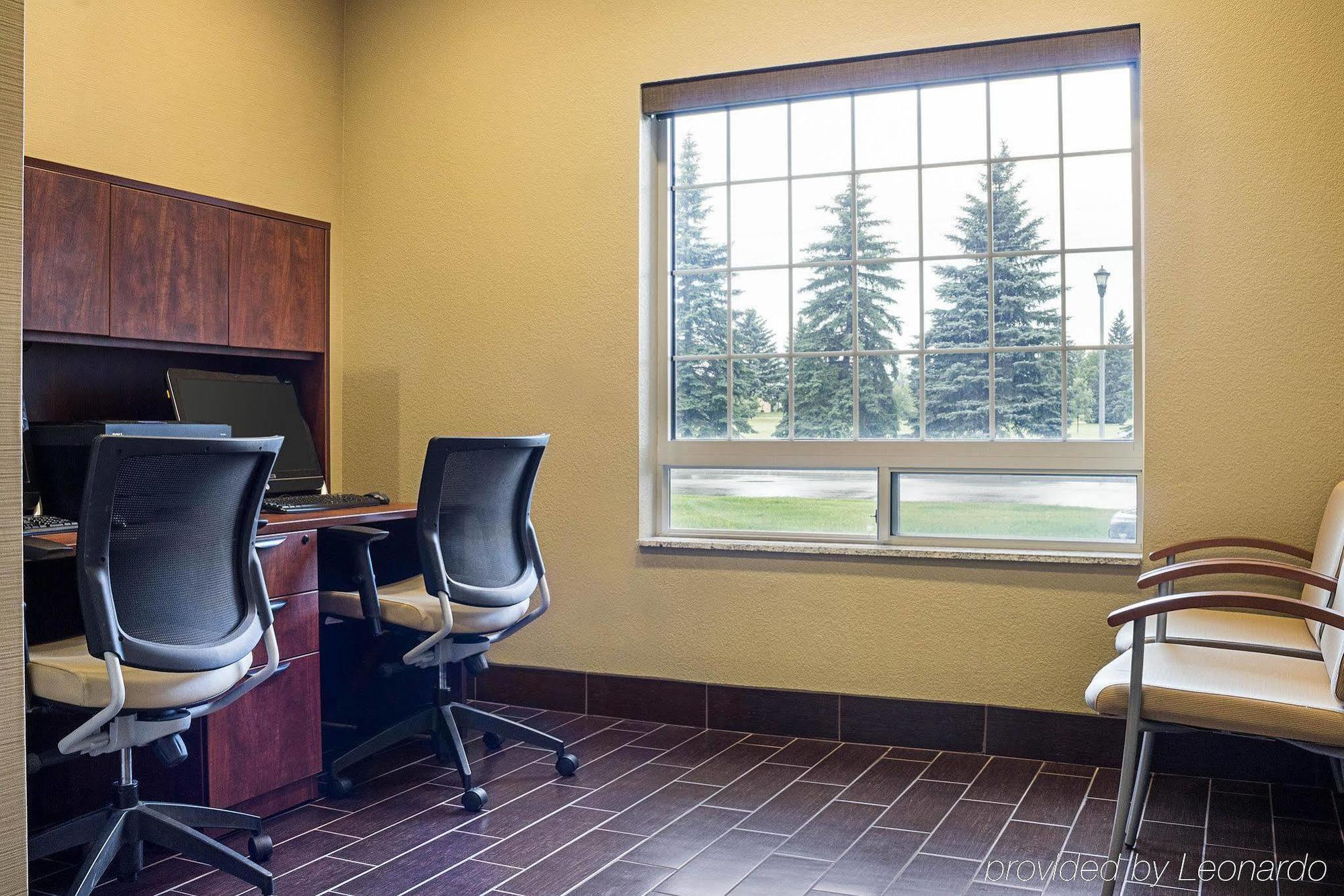 Comfort Suites Minot Buitenkant foto