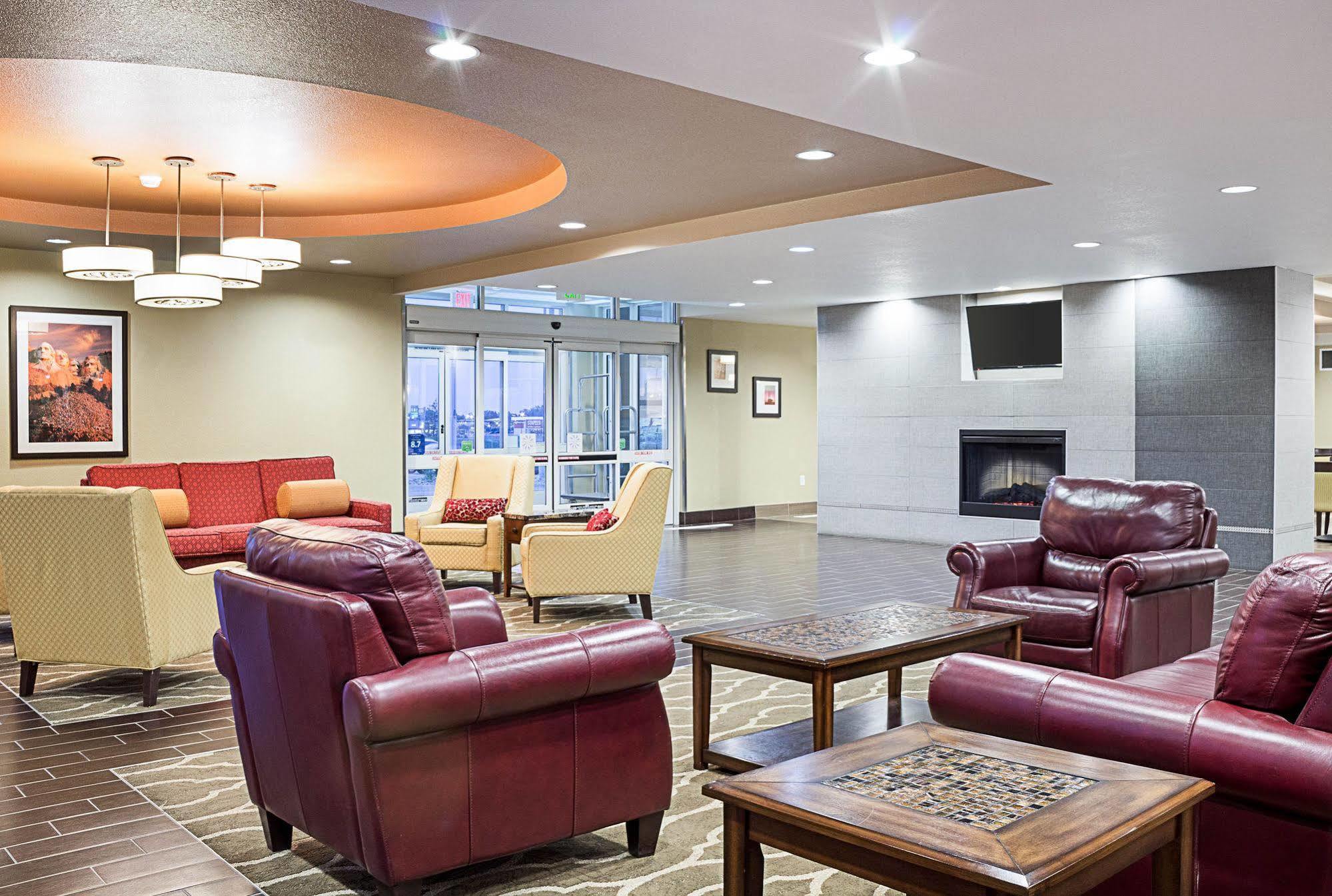 Comfort Suites Minot Buitenkant foto